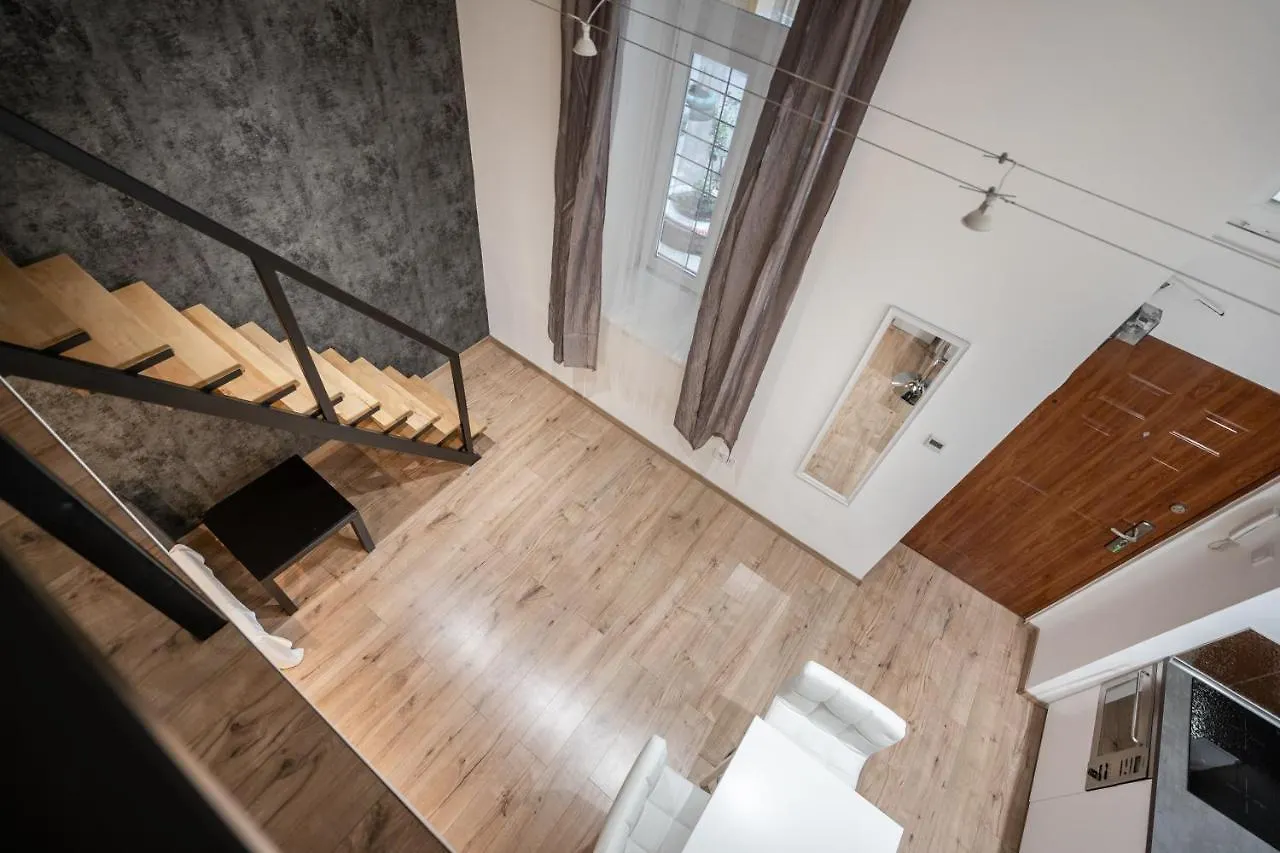 Bpr Lore Studio Au Danube Budapest